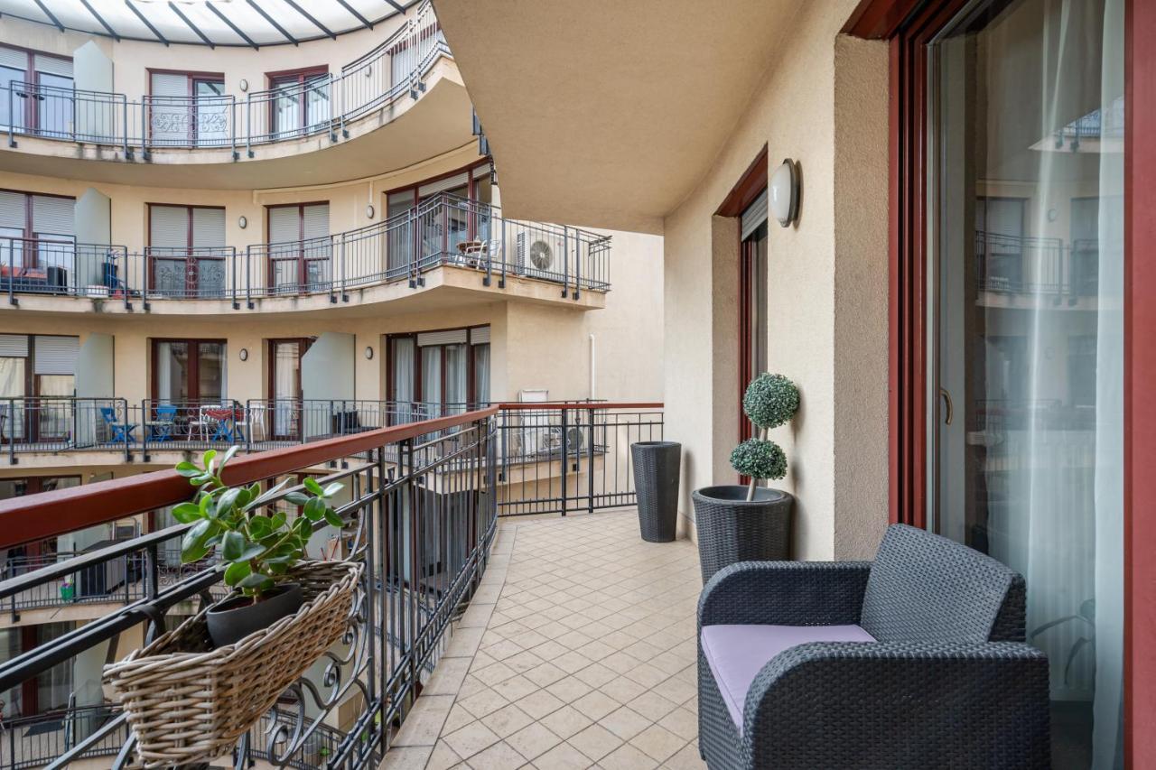 Urban Jungle Oasis King With Free Parking Διαμέρισμα Βουδαπέστη Εξωτερικό φωτογραφία